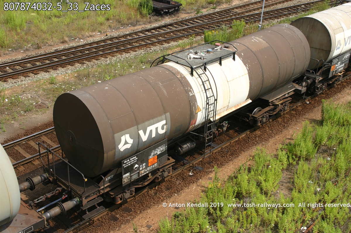 807874032-5_33_Zaces.jpg
